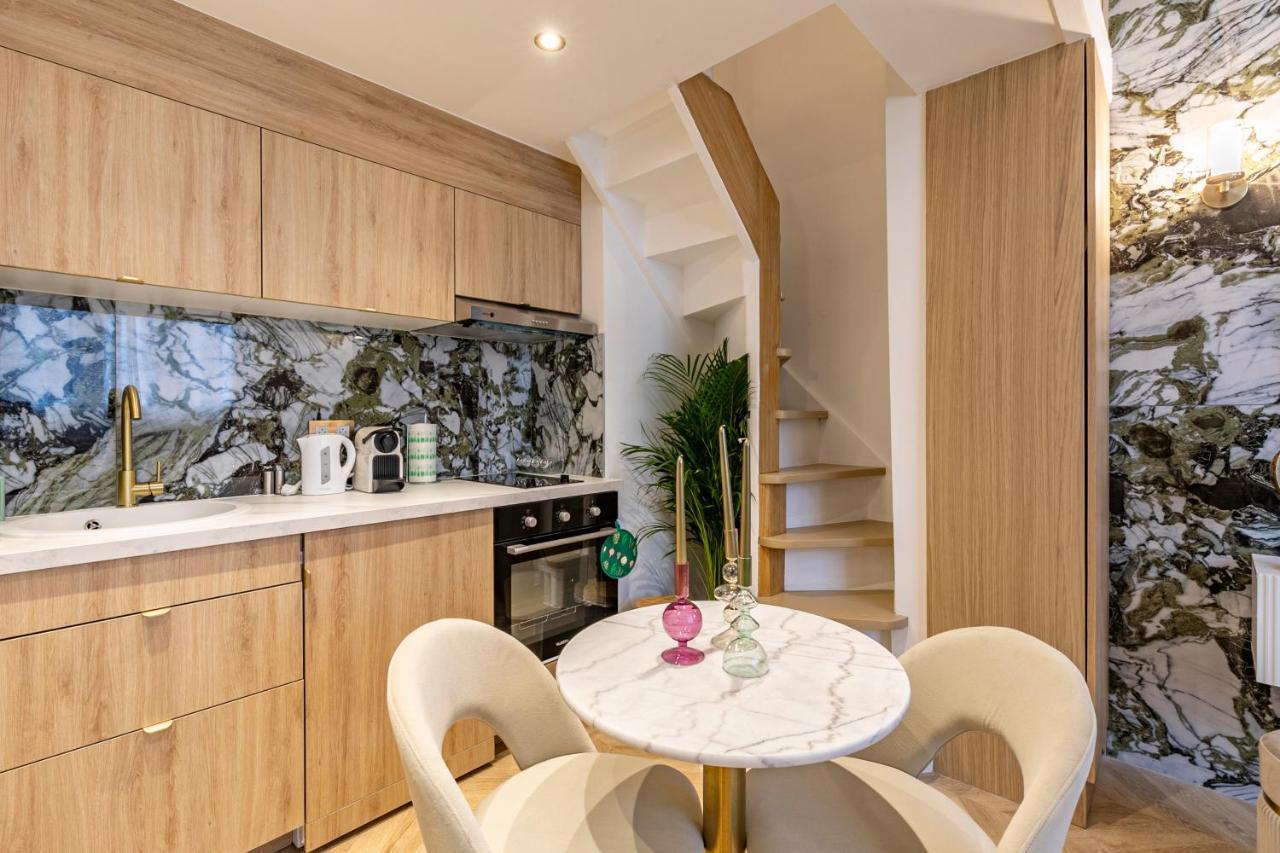 Le Studio Des Champs Elysees Paris Luaran gambar