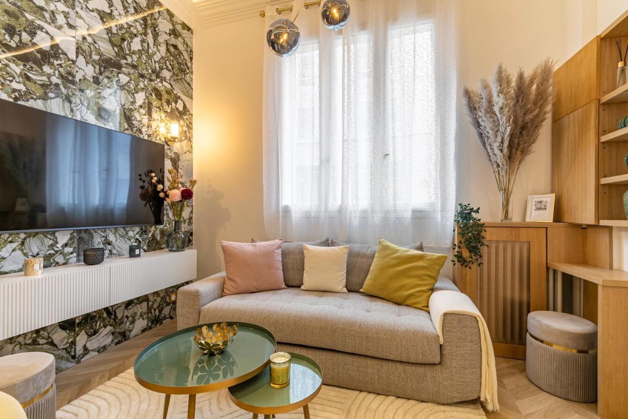 Le Studio Des Champs Elysees Paris Luaran gambar