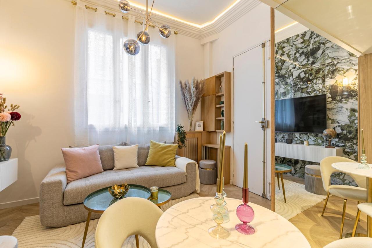 Le Studio Des Champs Elysees Paris Luaran gambar